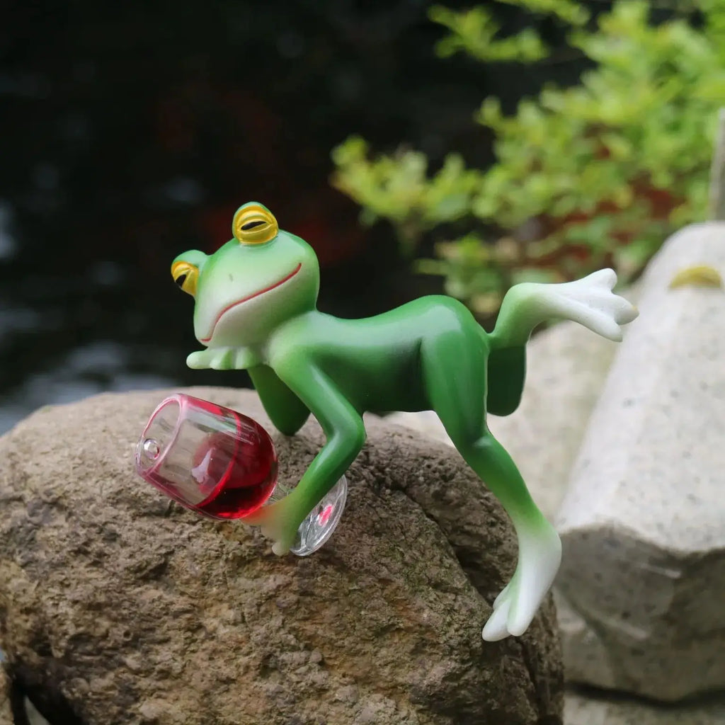 1 Piece of Interesting Green Frog and Wine Glass Hangings Full - Indoor and Outdoor Decoration Suitable for Garden, Aquarium, Garden Ponds, Flower Pots and Frog Themed Garden.